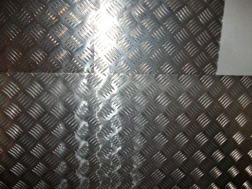 Aluminium Riffelblech in den Wandstärken 2-5mm